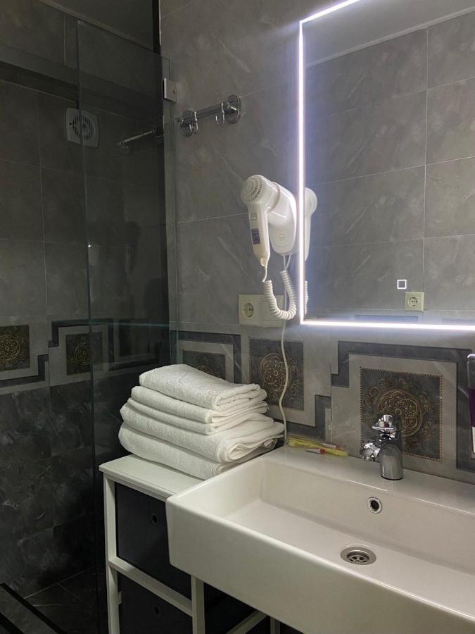Hotel Sonata Batumi Luaran gambar